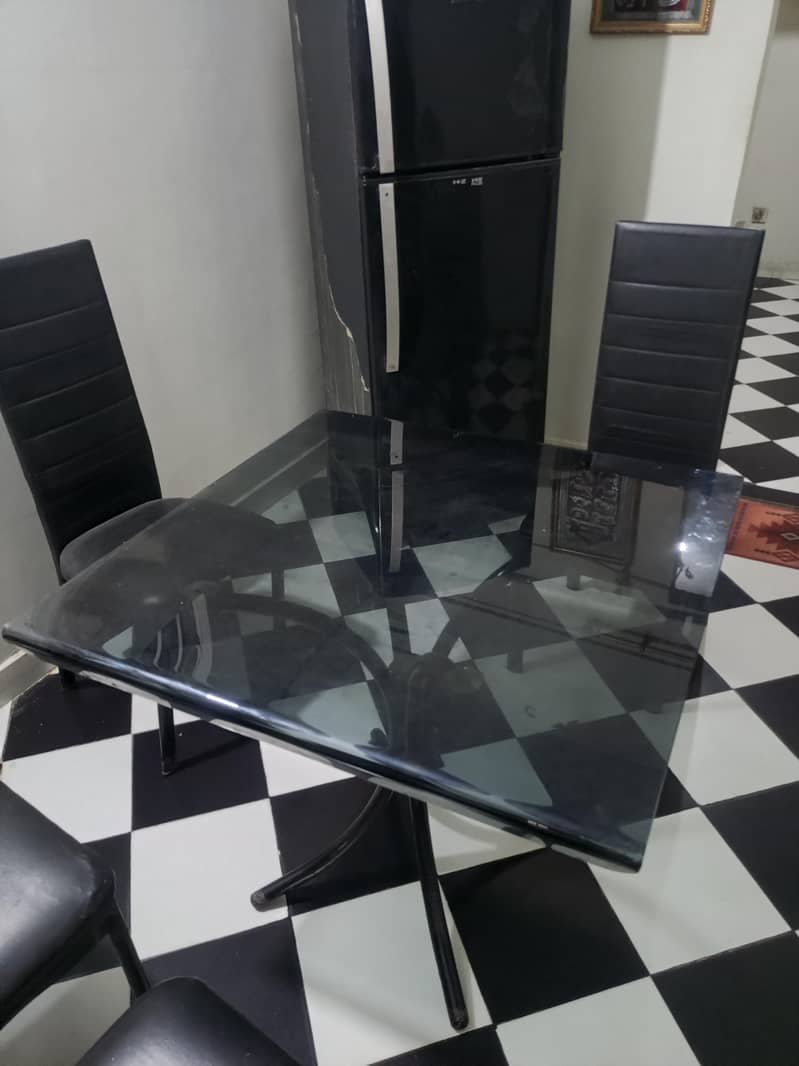 4 seater dining table 1