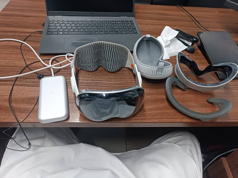 Apple Vision Pro 4