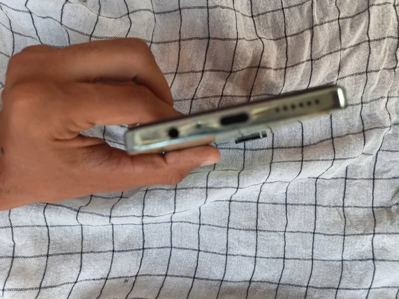 Tecno CAMON 20 4