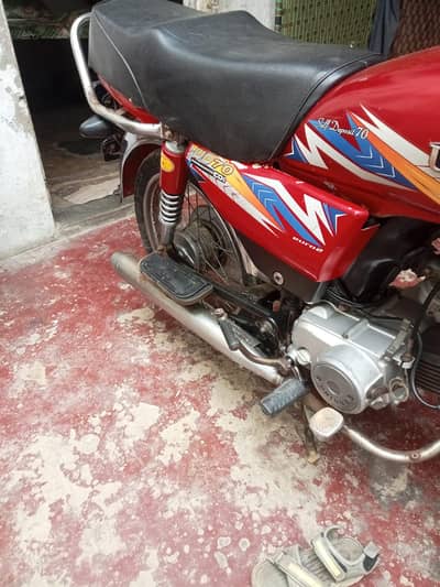 bohat achai bike 03132569779