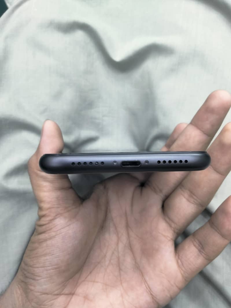 Apple iPhone 11 2