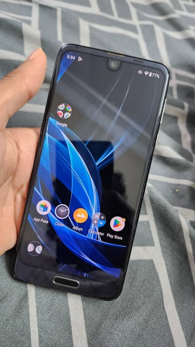 Sharp Aquos R2 9/10 condition