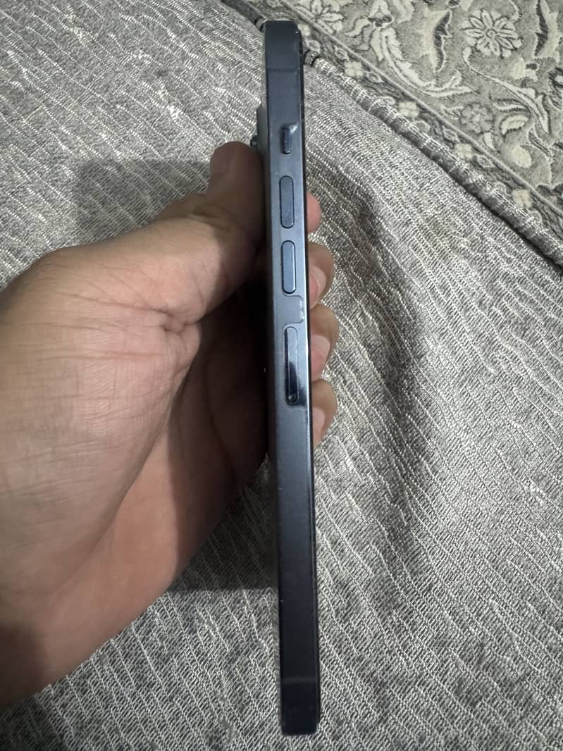 Apple iPhone 13 Pro Max 3