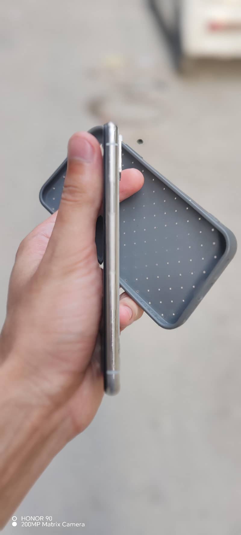 Apple iPhone X 4