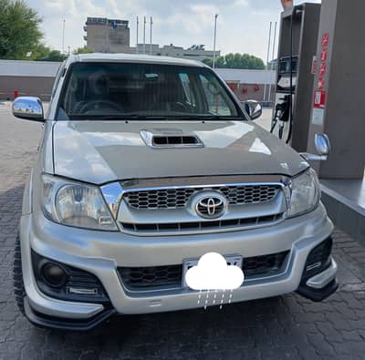 Toyota Hilux 2011