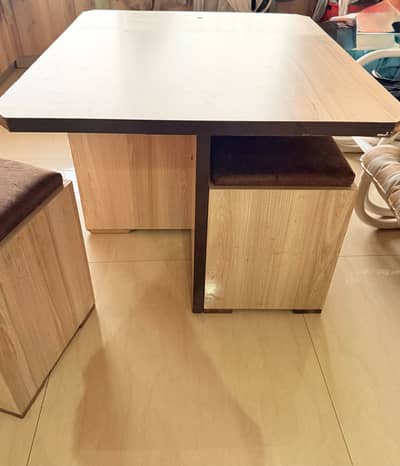 4 seater table