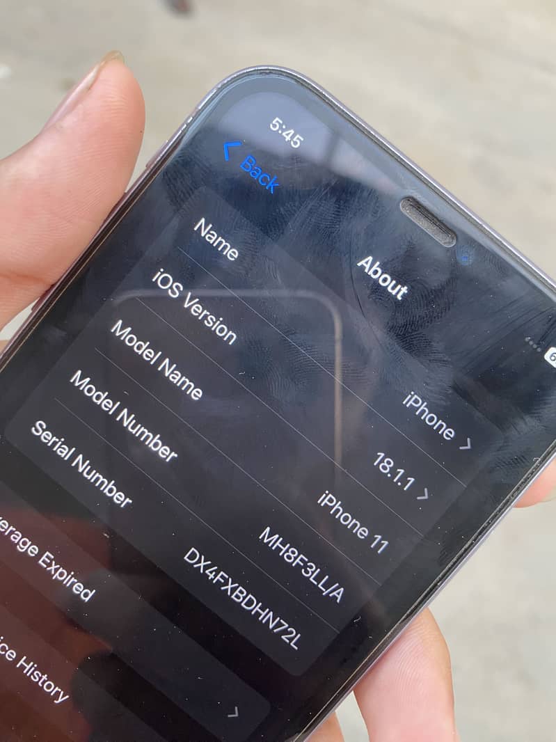 Apple iPhone 11 3