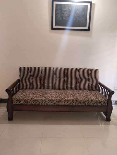 5 seater wooden sofa set.