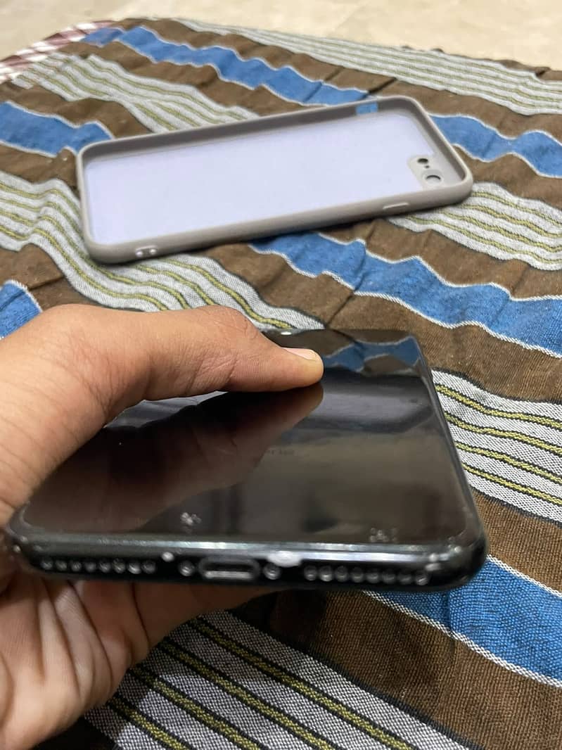 Apple iPhone 7 Plus 10