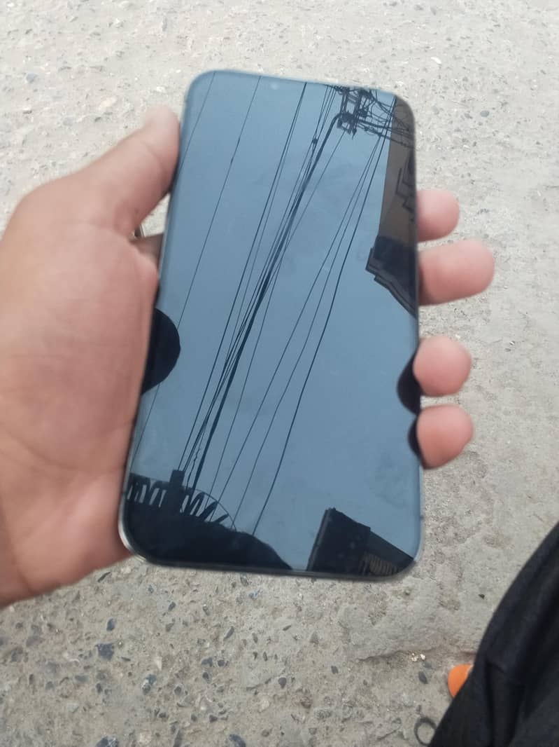Apple iPhone 13 Pro Max 1