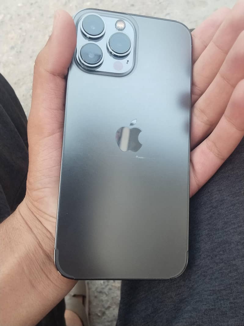 Apple iPhone 13 Pro Max 2
