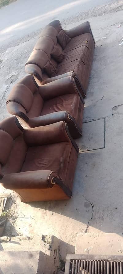 5 seaters sofa