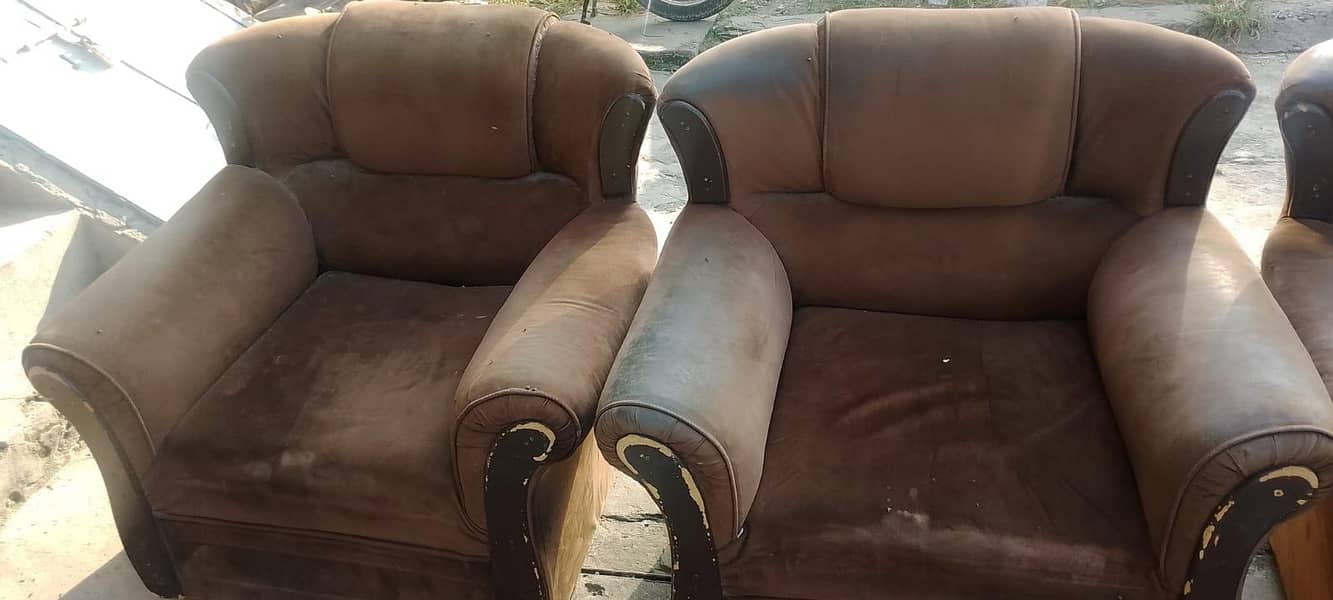 5 seaters sofa 1