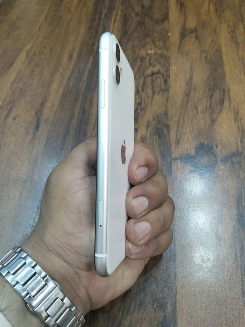 Apple iPhone 11 2