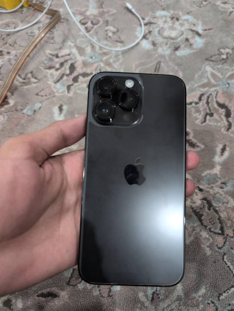 Apple iPhone 14 Pro Max 0