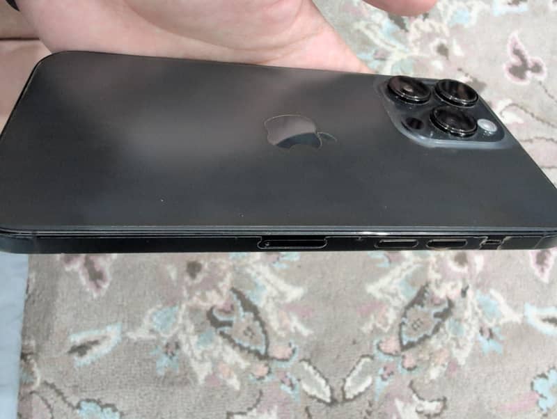 Apple iPhone 14 Pro Max 2