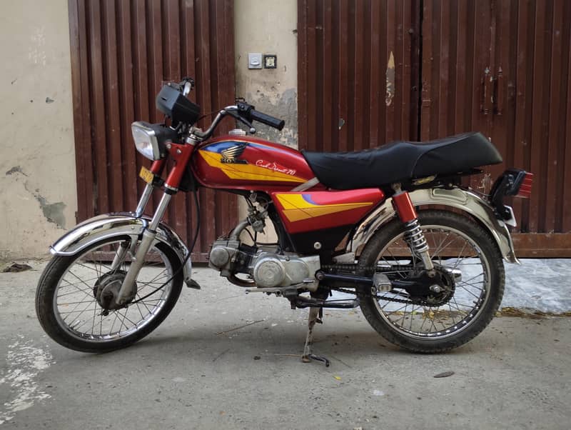 united 70cc 11