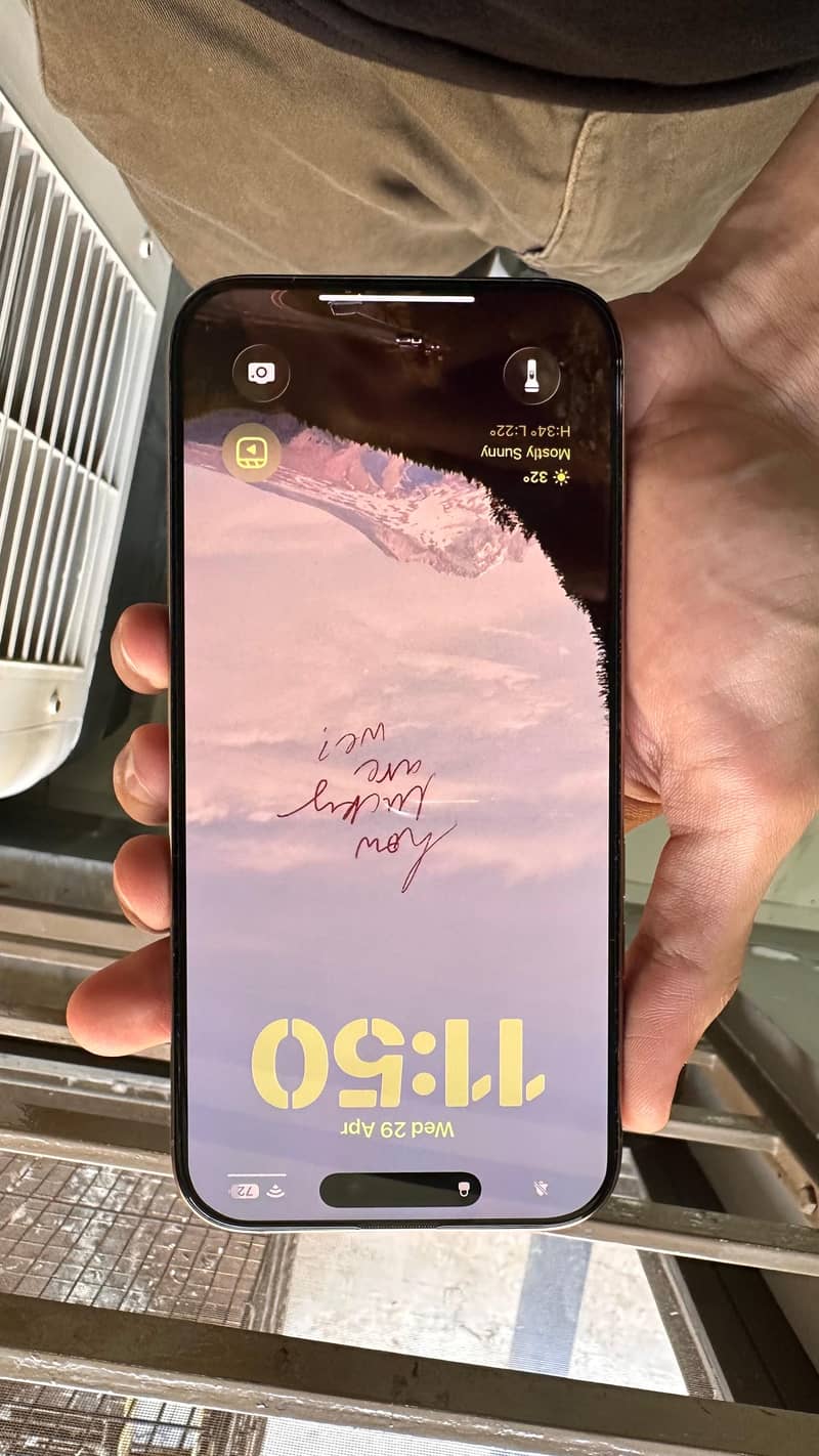 Apple iPhone 16 Pro Max 5