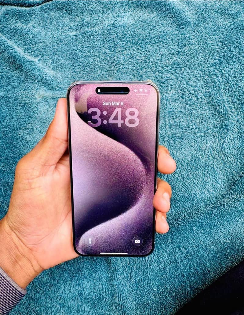 Apple iPhone 15 Pro Max 0