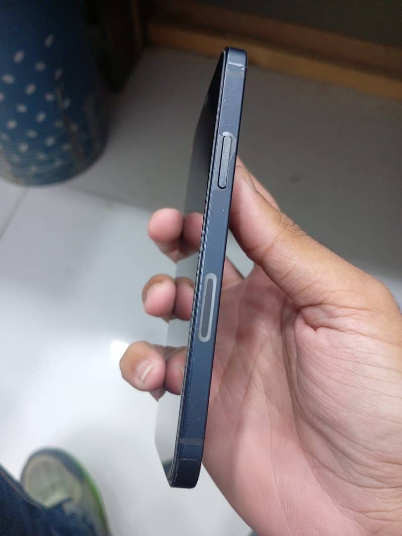 Apple iPhone 12 5