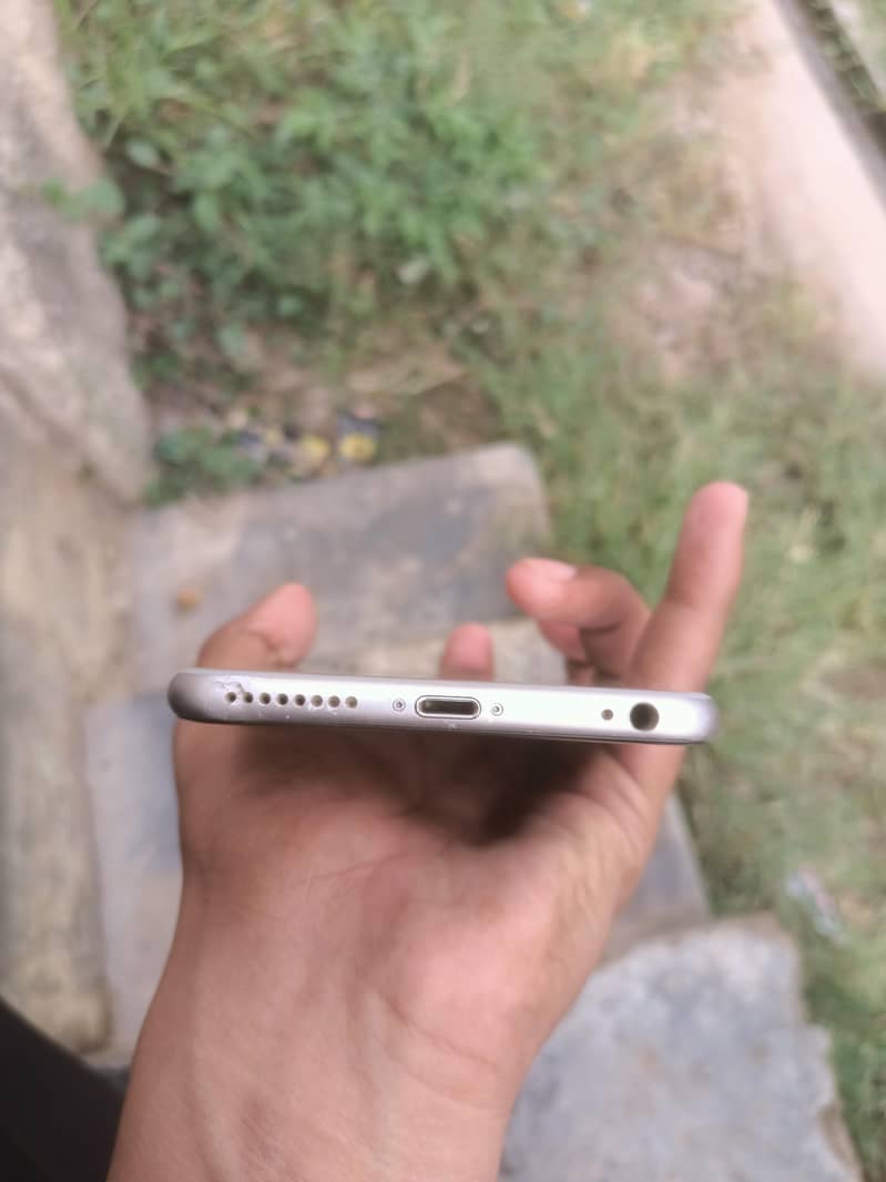 Apple iPhone 6S Plus 2
