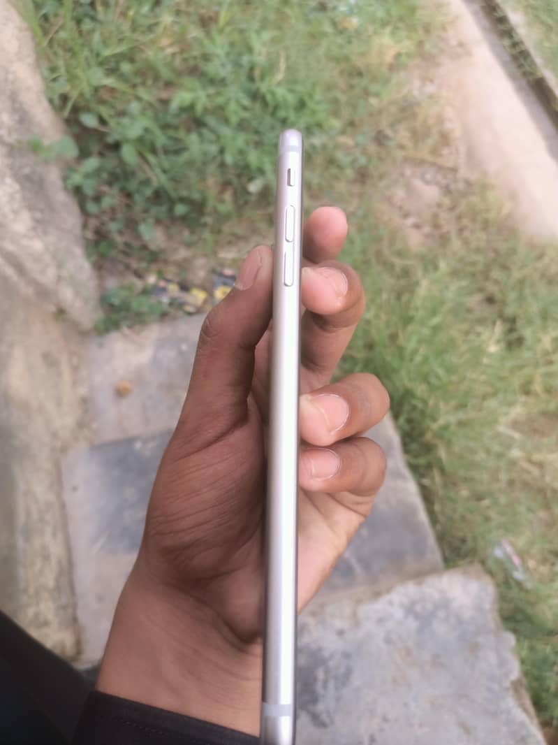 Apple iPhone 6S Plus 3