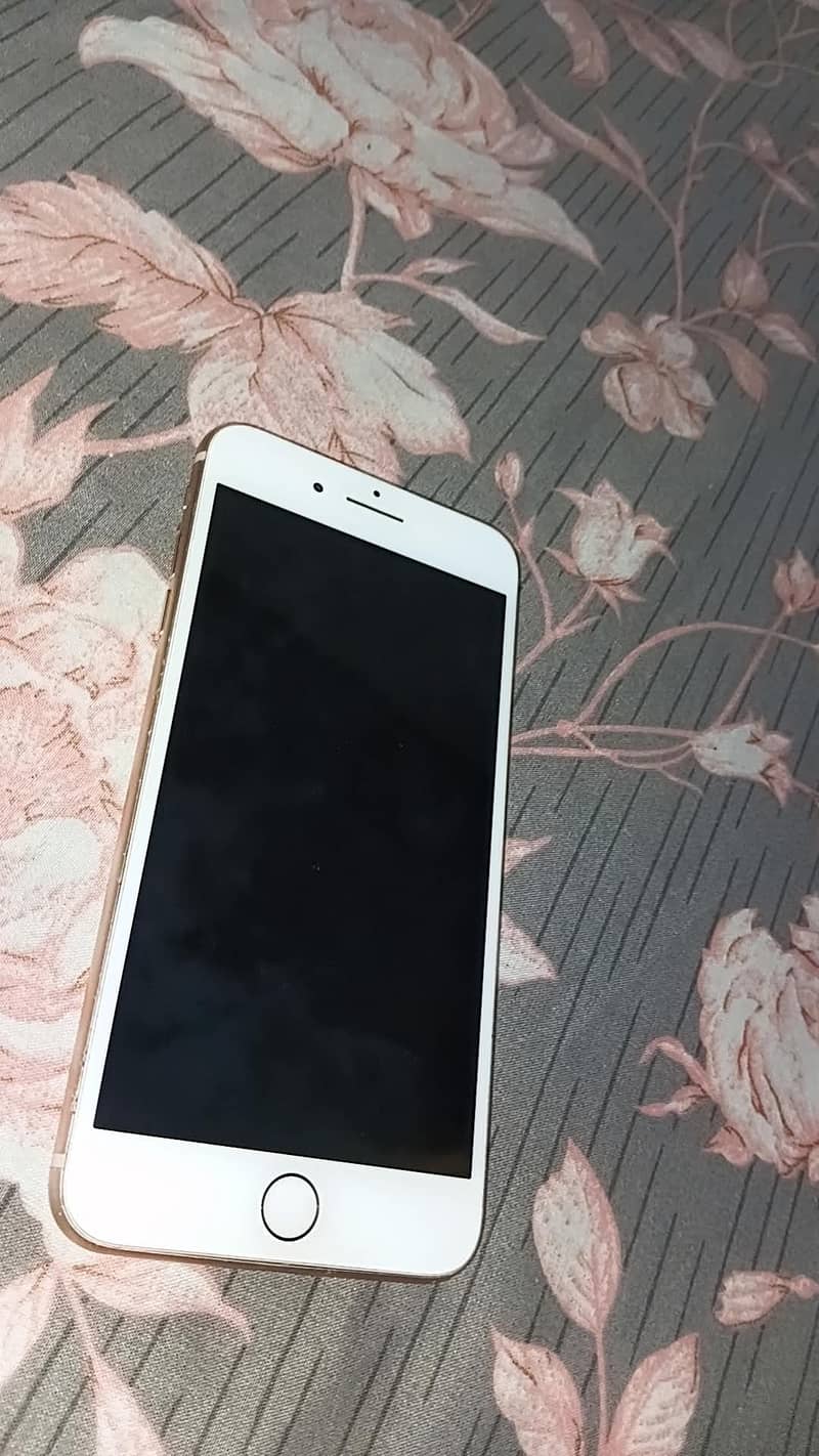 Apple iPhone 8 Plus 1