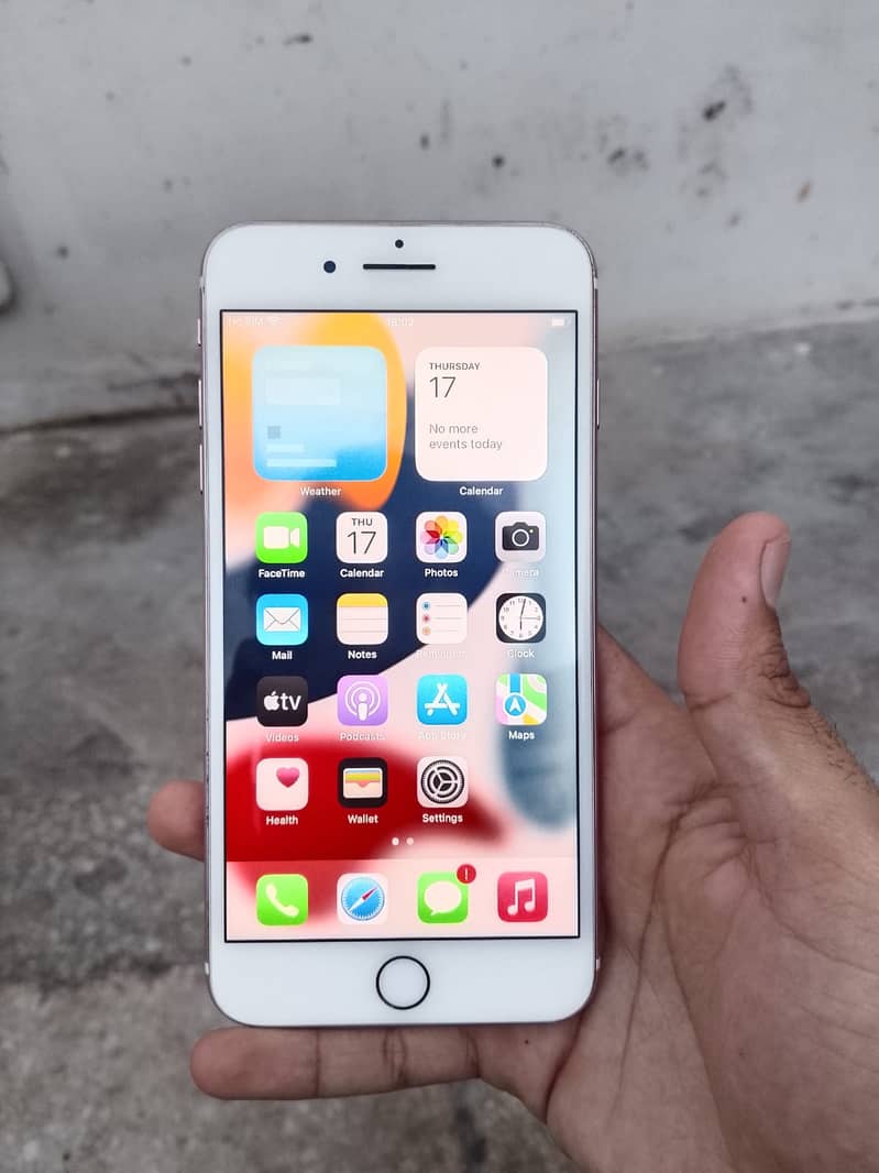 Apple iPhone 7 Plus 3