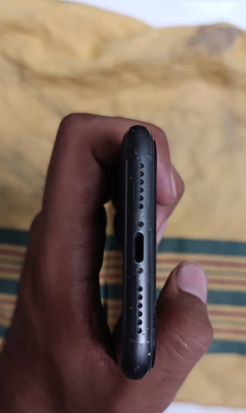 Apple iPhone 11 6