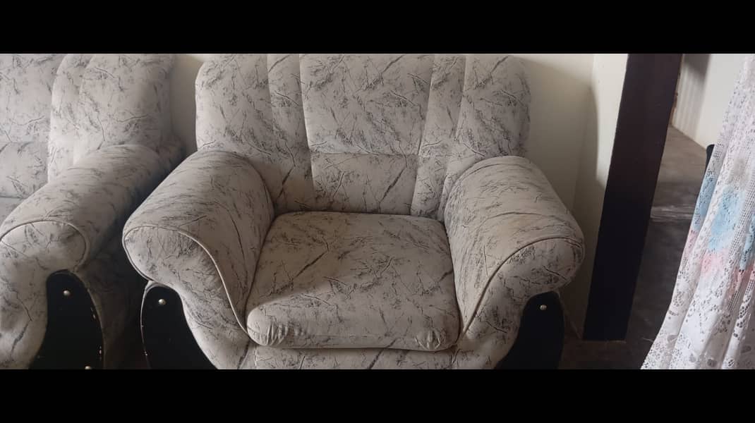 5 Seater Sofa set with table 1