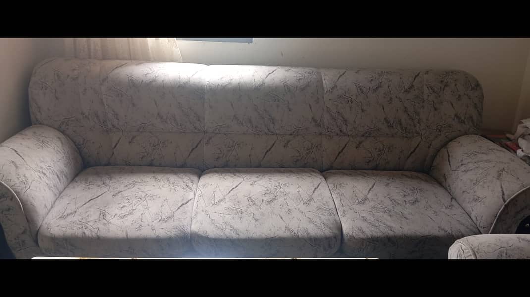5 Seater Sofa set with table 4