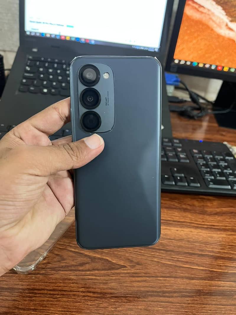 Spark 40 pro+ 7