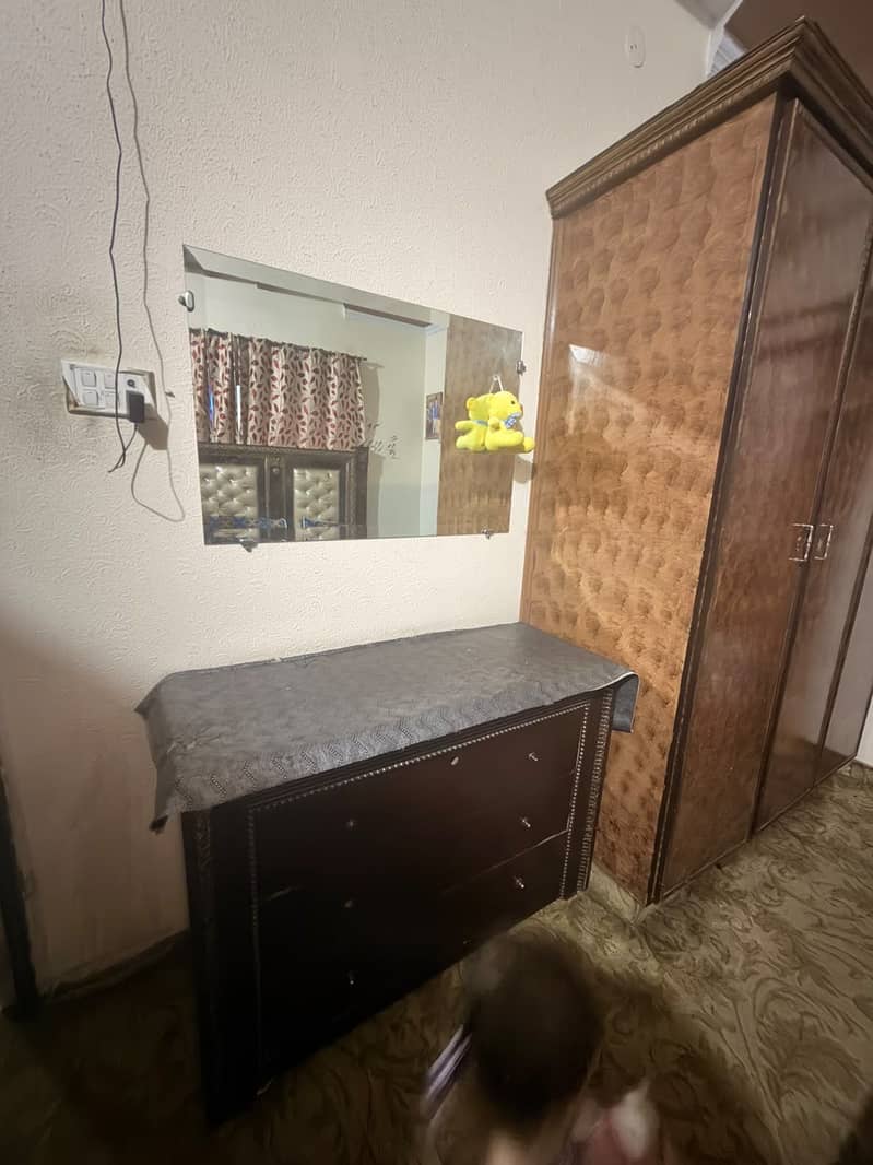 2 King size bed sets 3