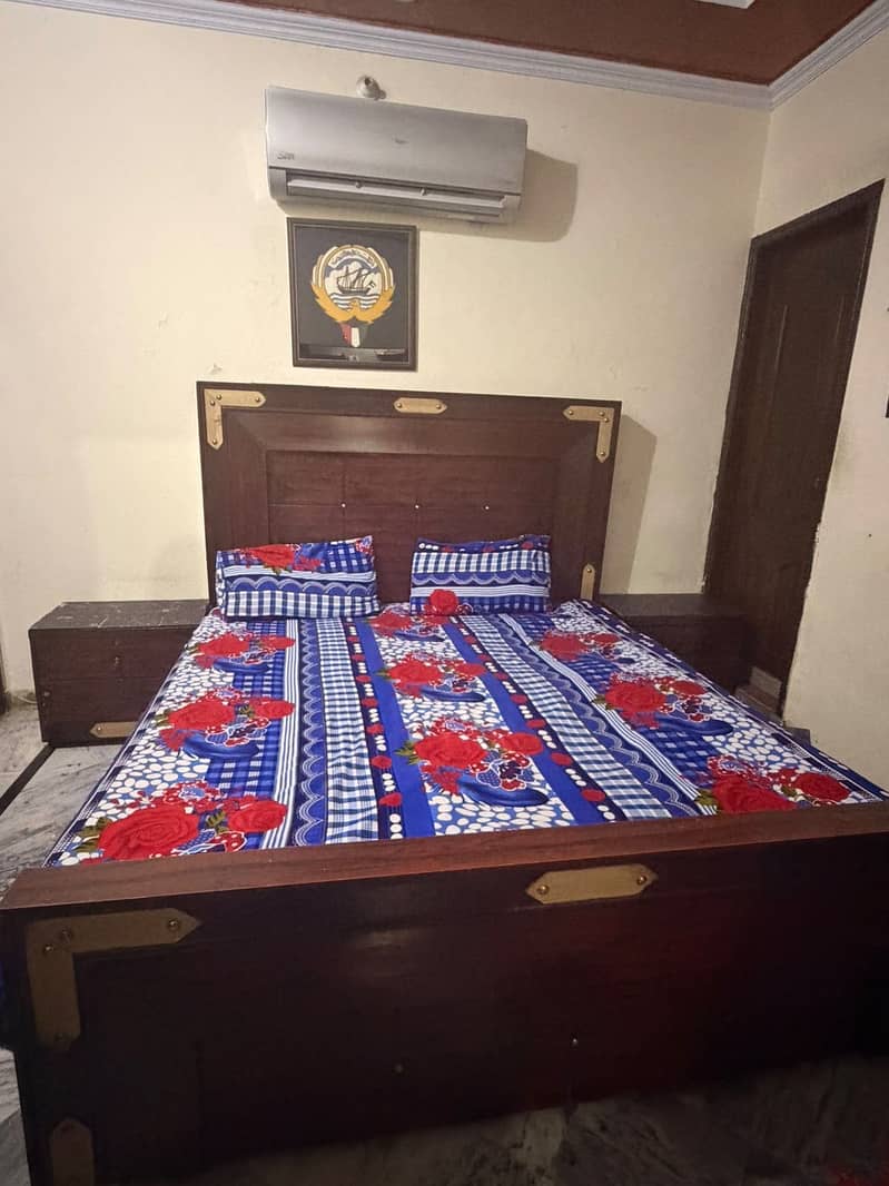 2 King size bed sets 4