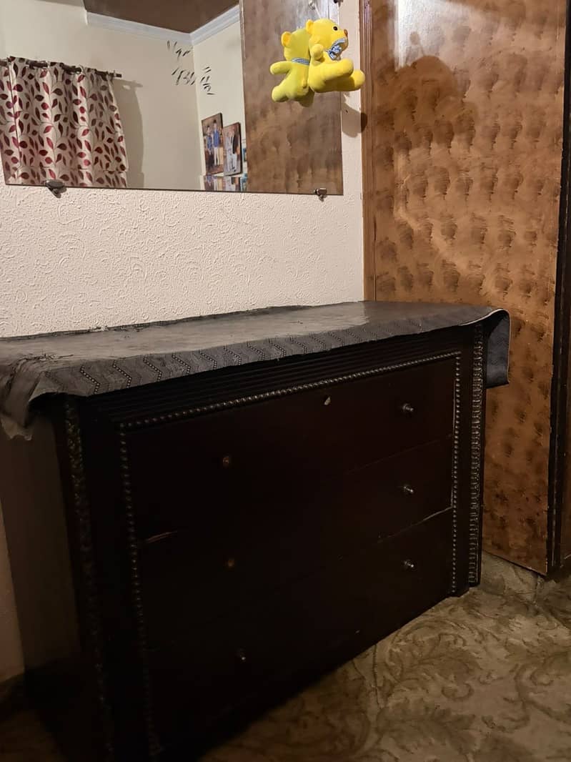 2 King size bed sets 9