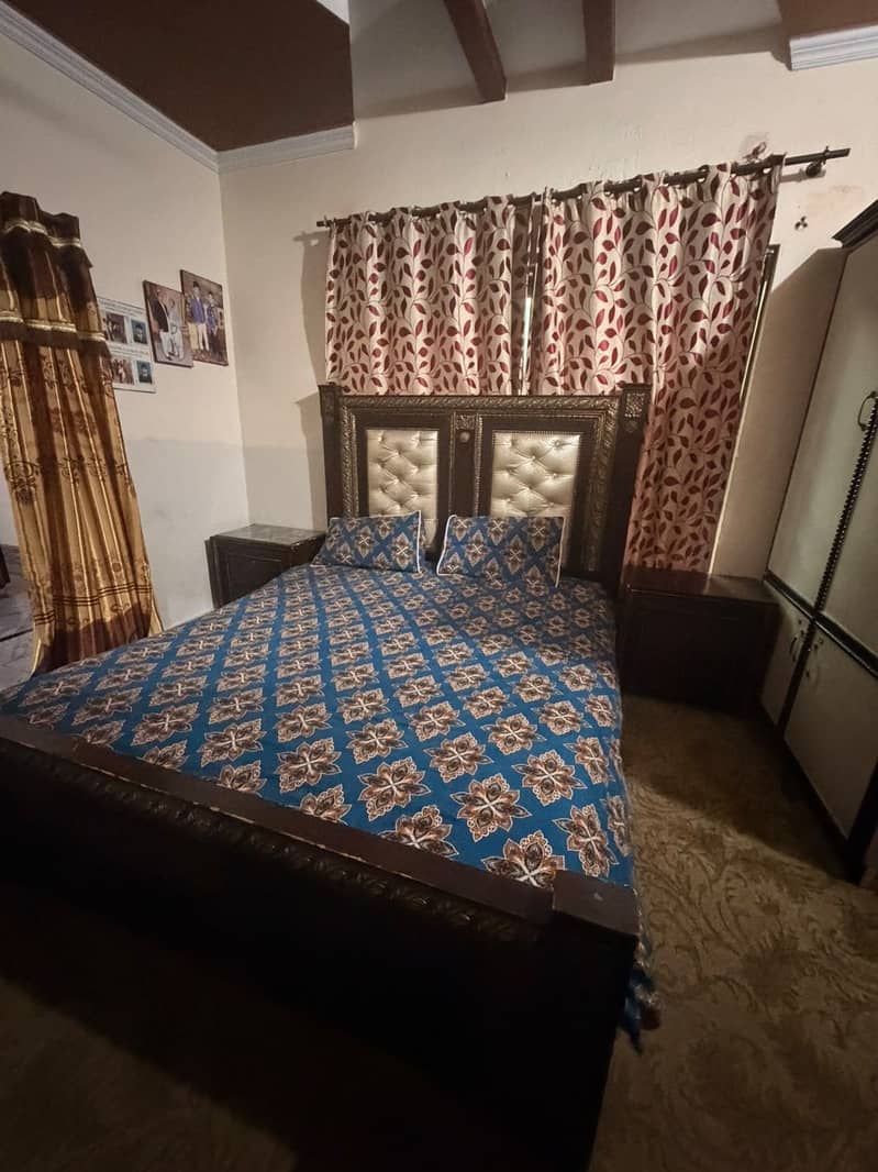 2 King size bed sets 10