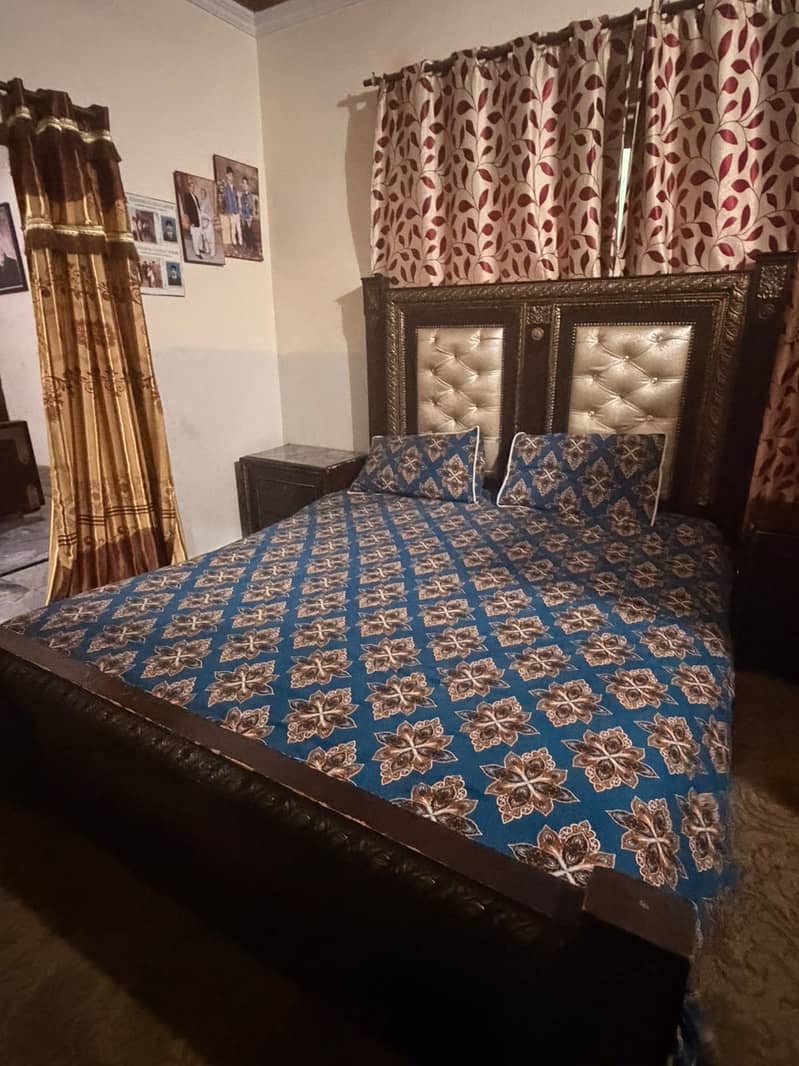 2 King size bed sets 15