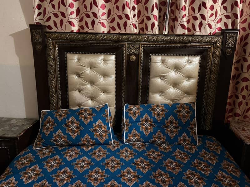 2 King size bed sets 16