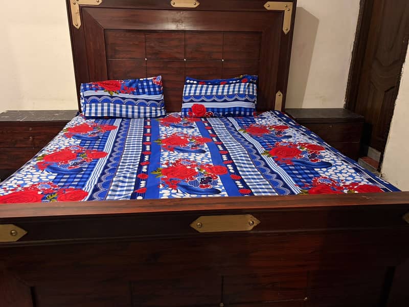 2 King size bed sets 18