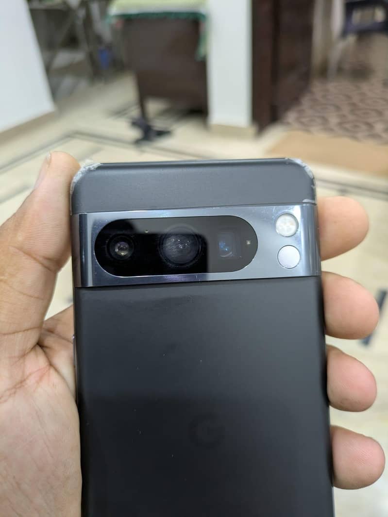 Google Pixel 8 Pro 2