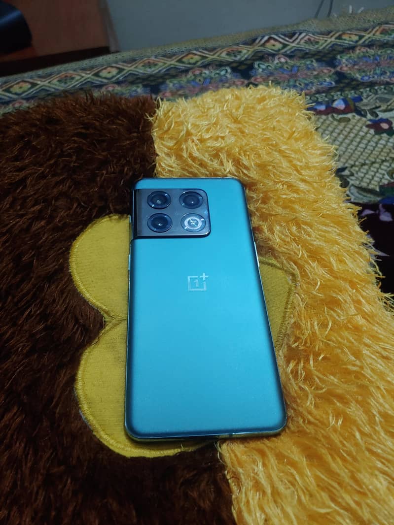 One Plus 10 Pro 3