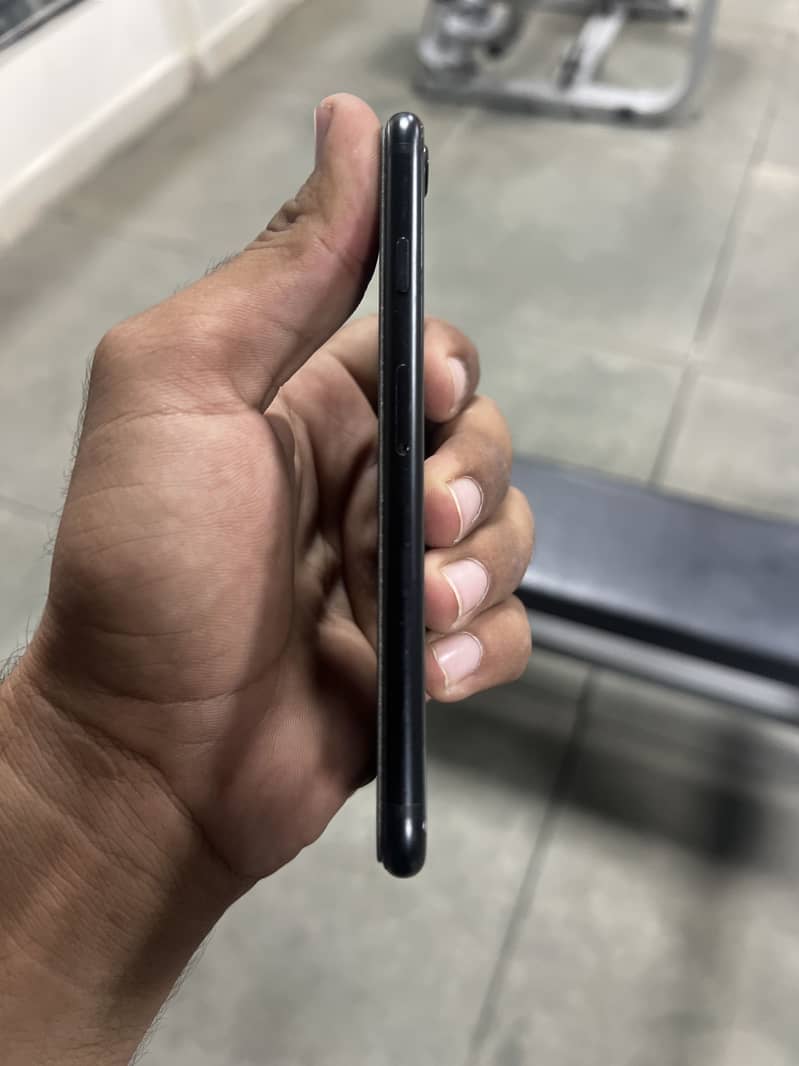 Apple iPhone SE 3