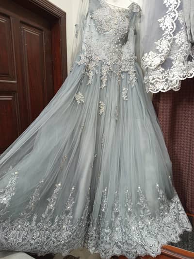 Elegant Heavy Bridal Maxi for sale in Excellent condition
