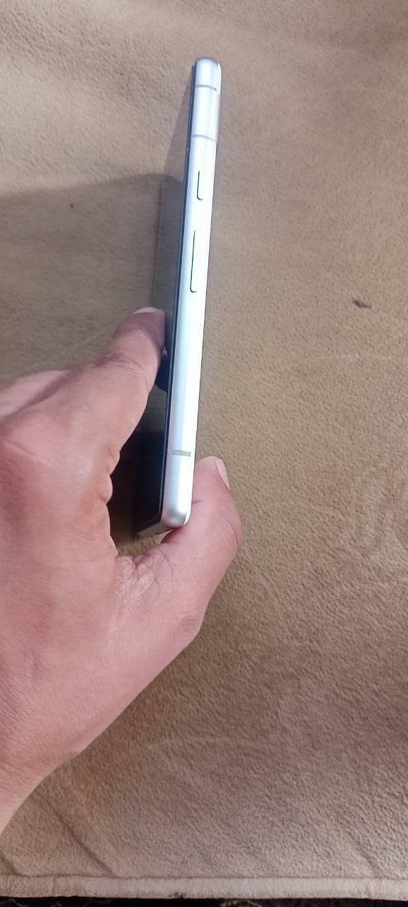 Google pixel 7A 6