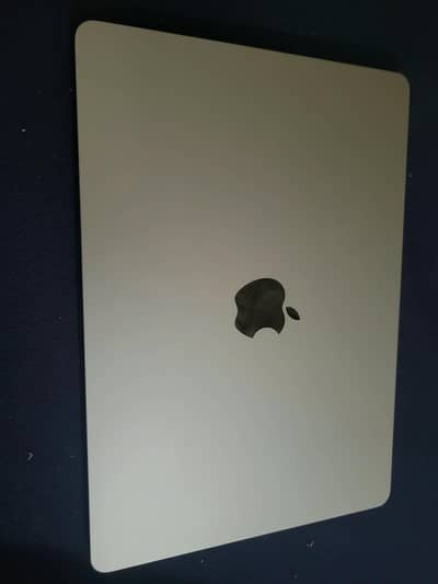 Macbook Air M3 (13-inch 8gb/256gb) Perfect Condition, 0 issues