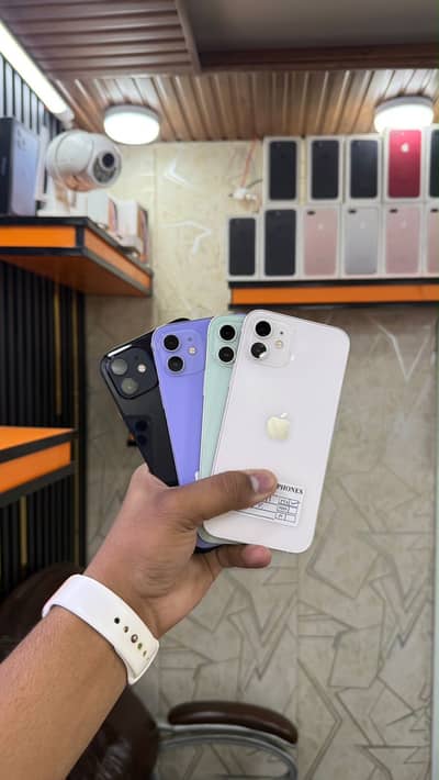 Apple iPhone 12