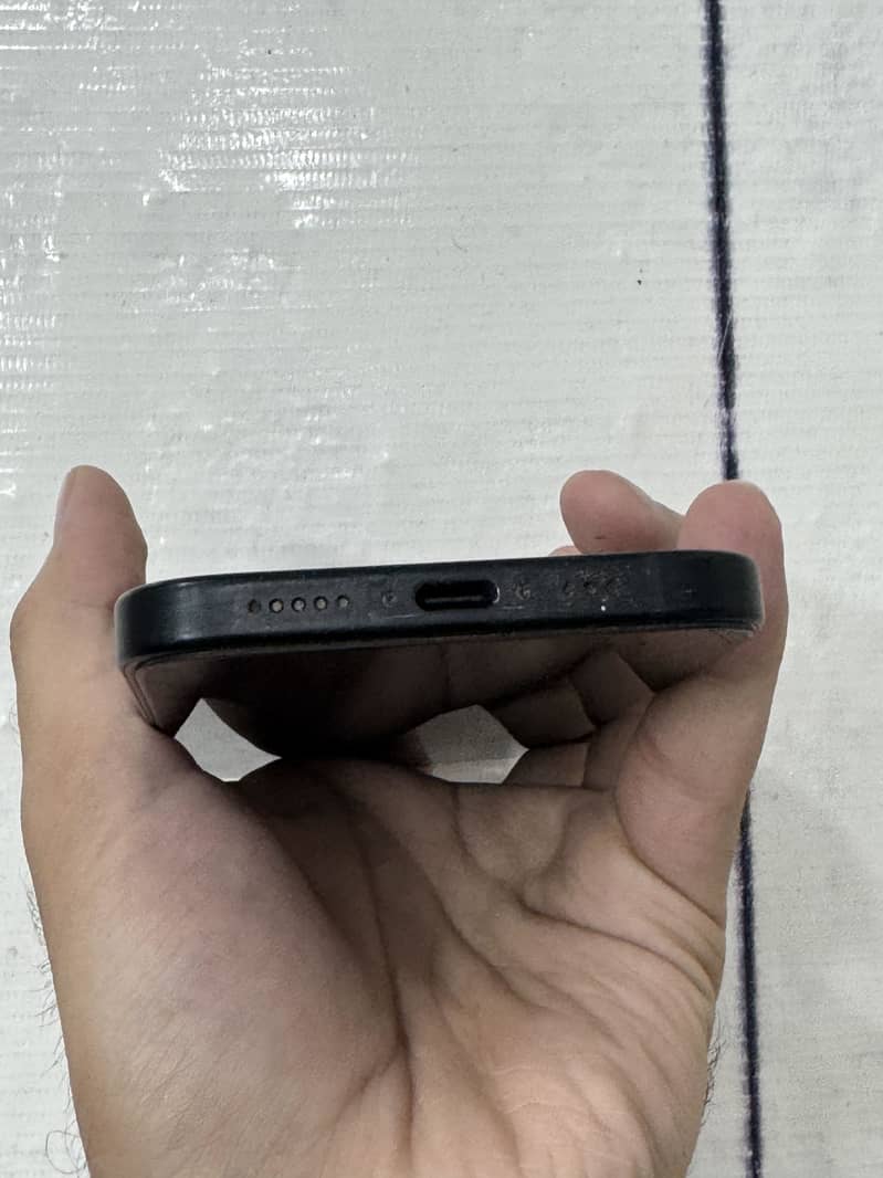 Apple iPhone 15 3