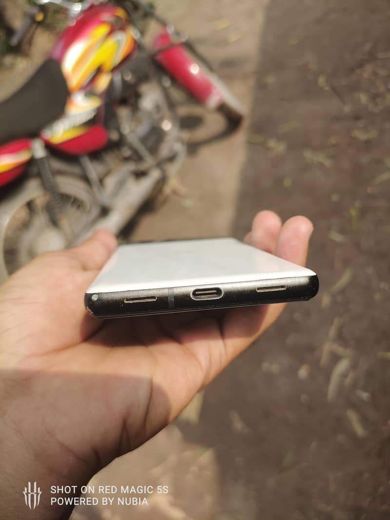 Google Pixel 6a 3
