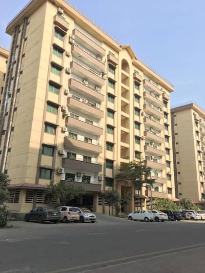 10 MARLA 3 BEDROOM APARTMENT AVAILABLE FOR RENT