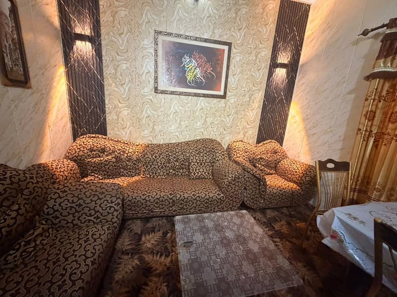 2 Sofa set with tables 4
